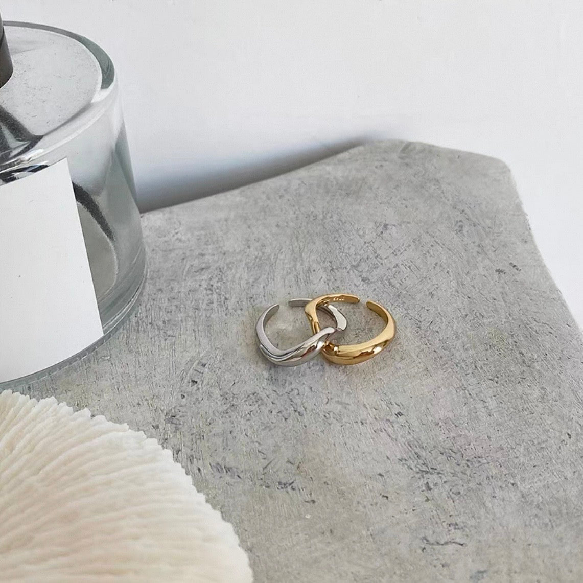 bicolor double twist ring