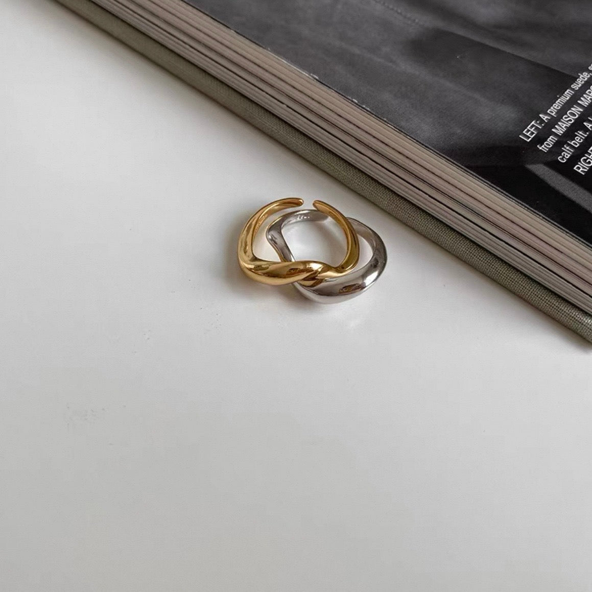 bicolor double twist ring