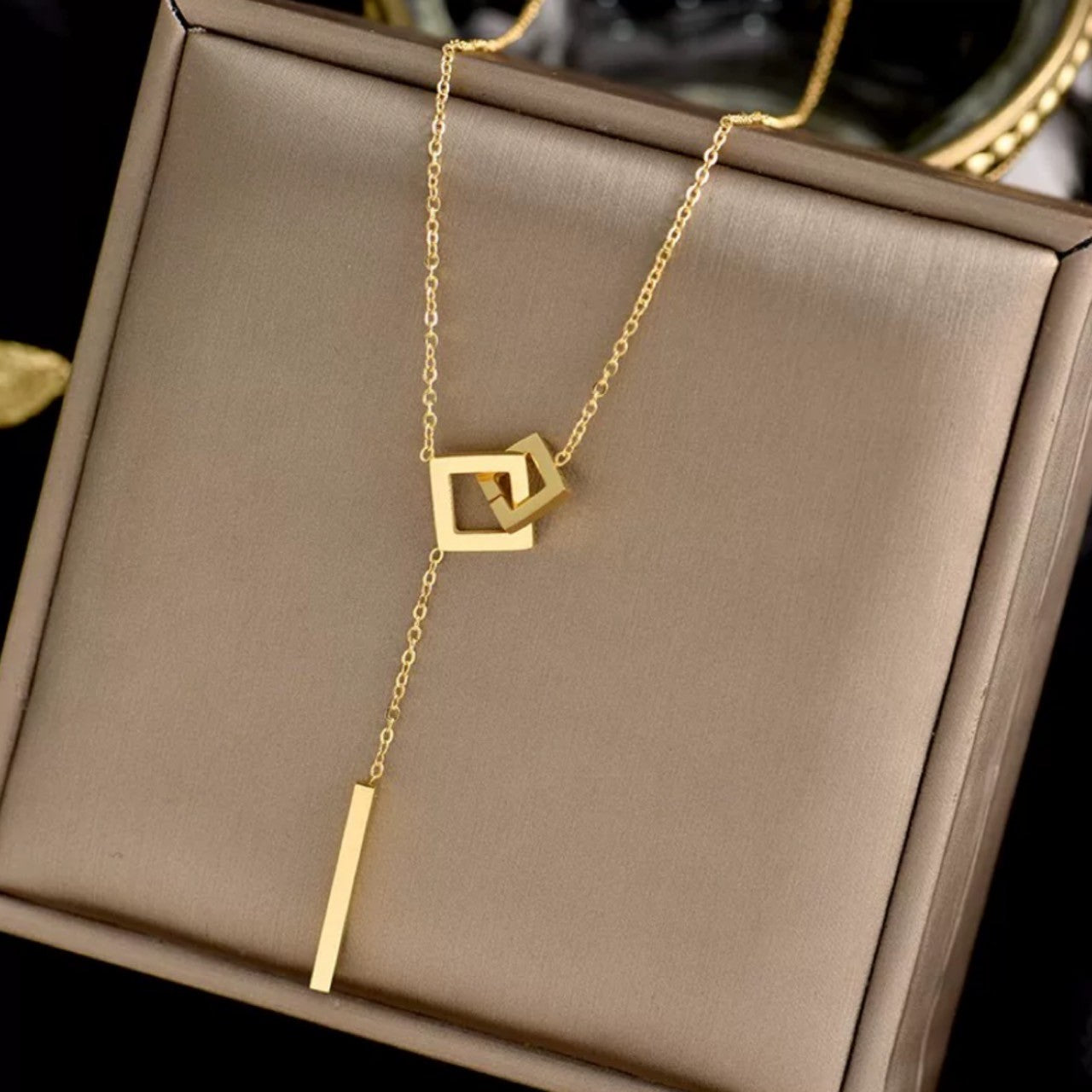 Y 2square connected necklace
