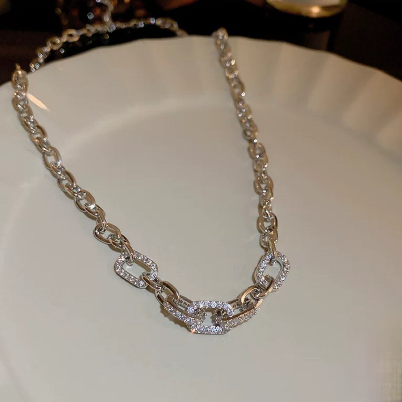 big chain shiny necklace