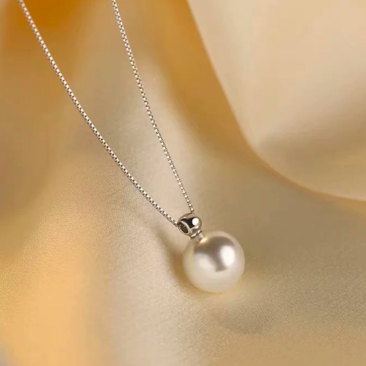 pearl necklace