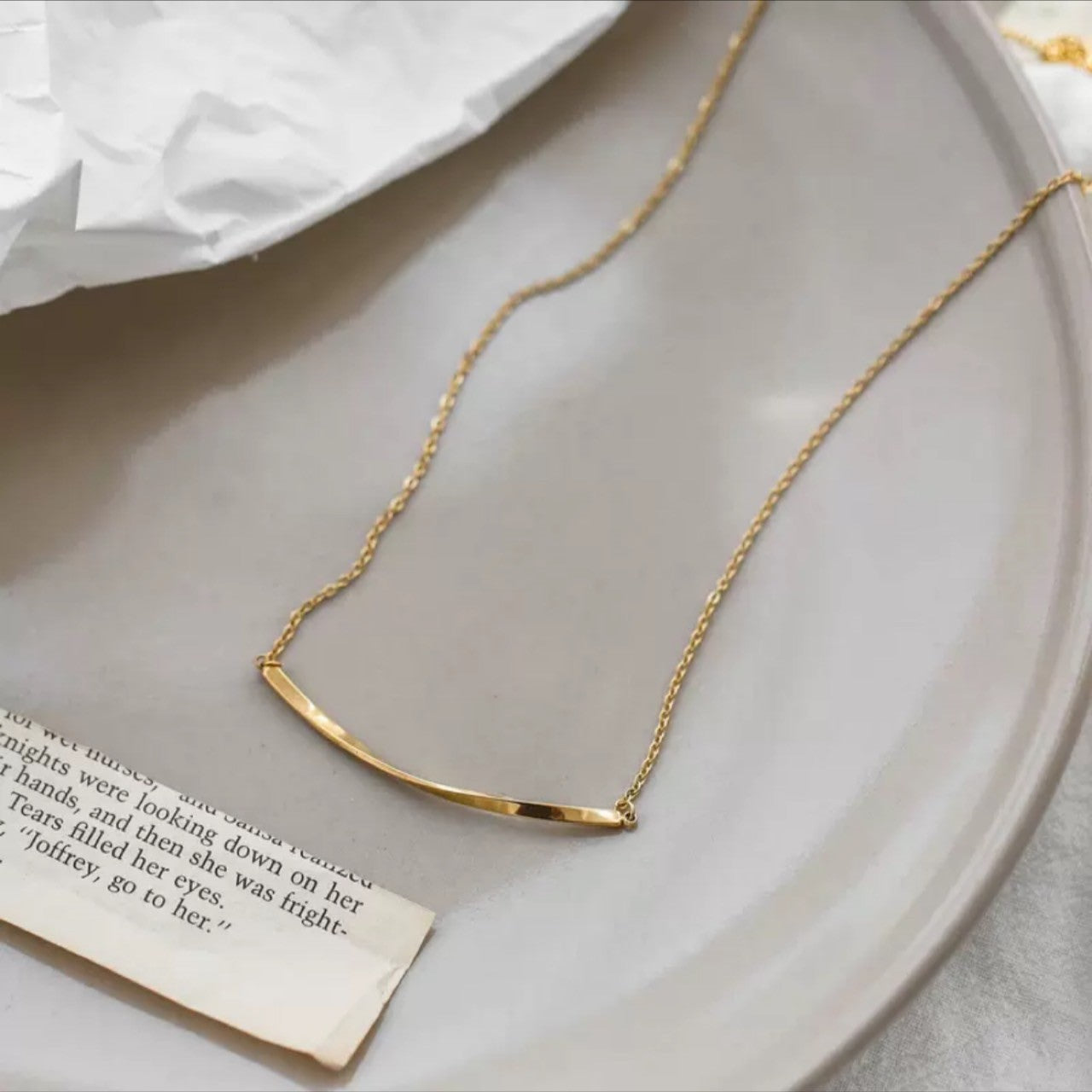 twist smile necklace