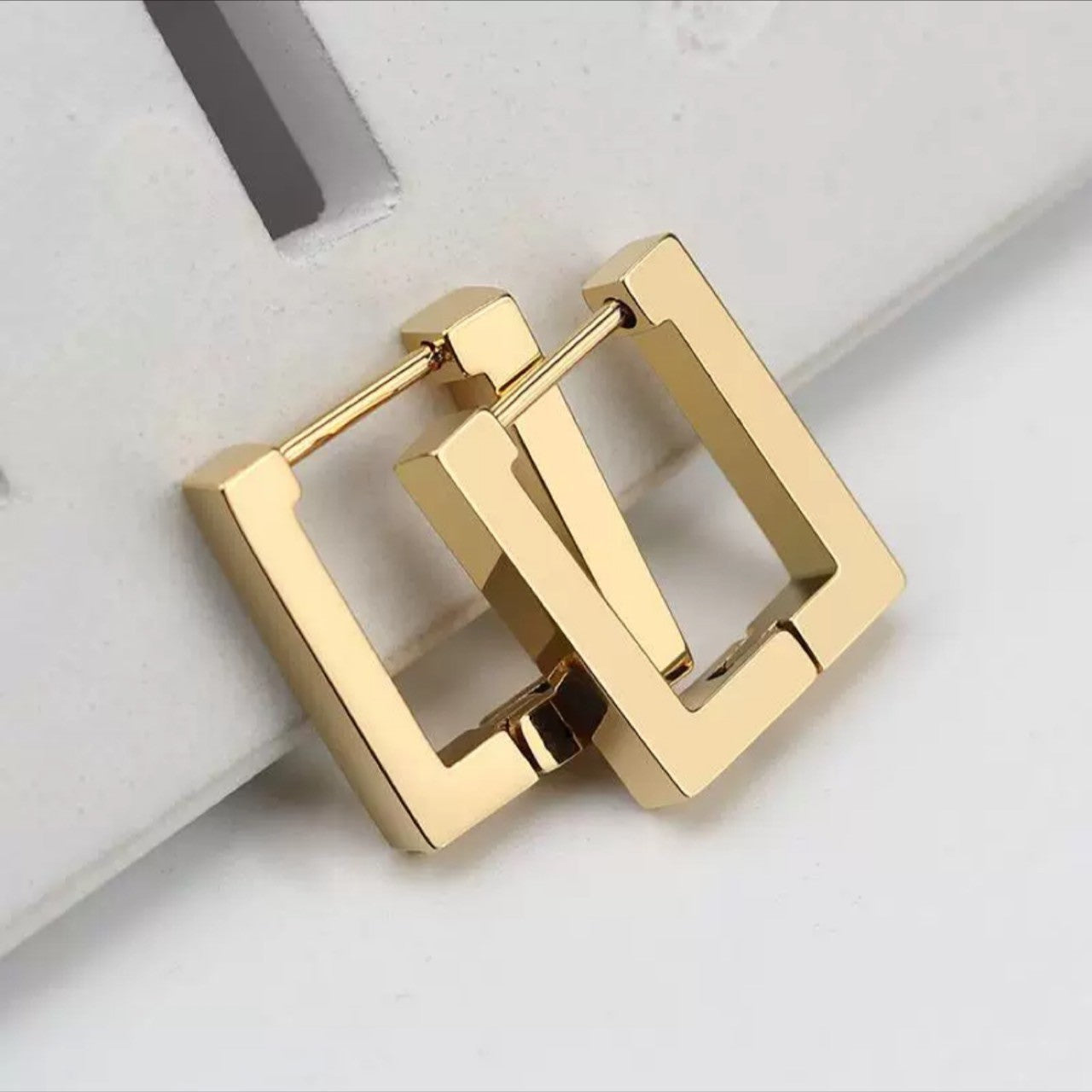 square pierce