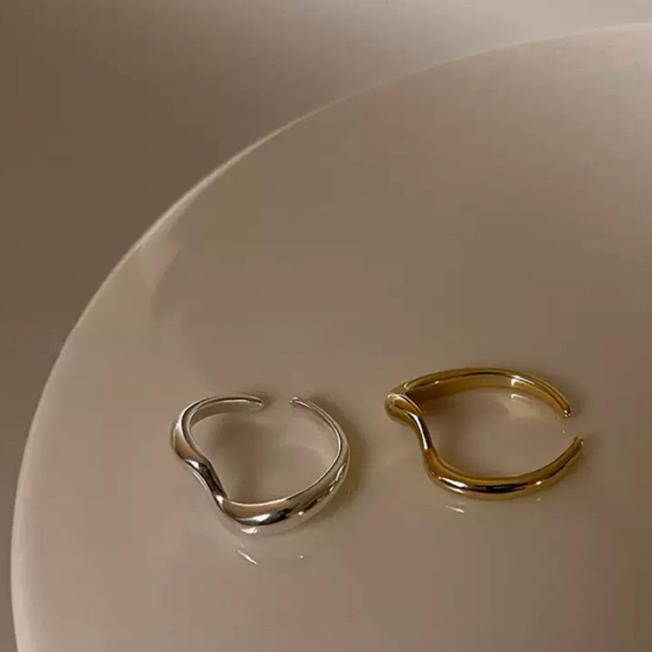 bicolor double twist ring