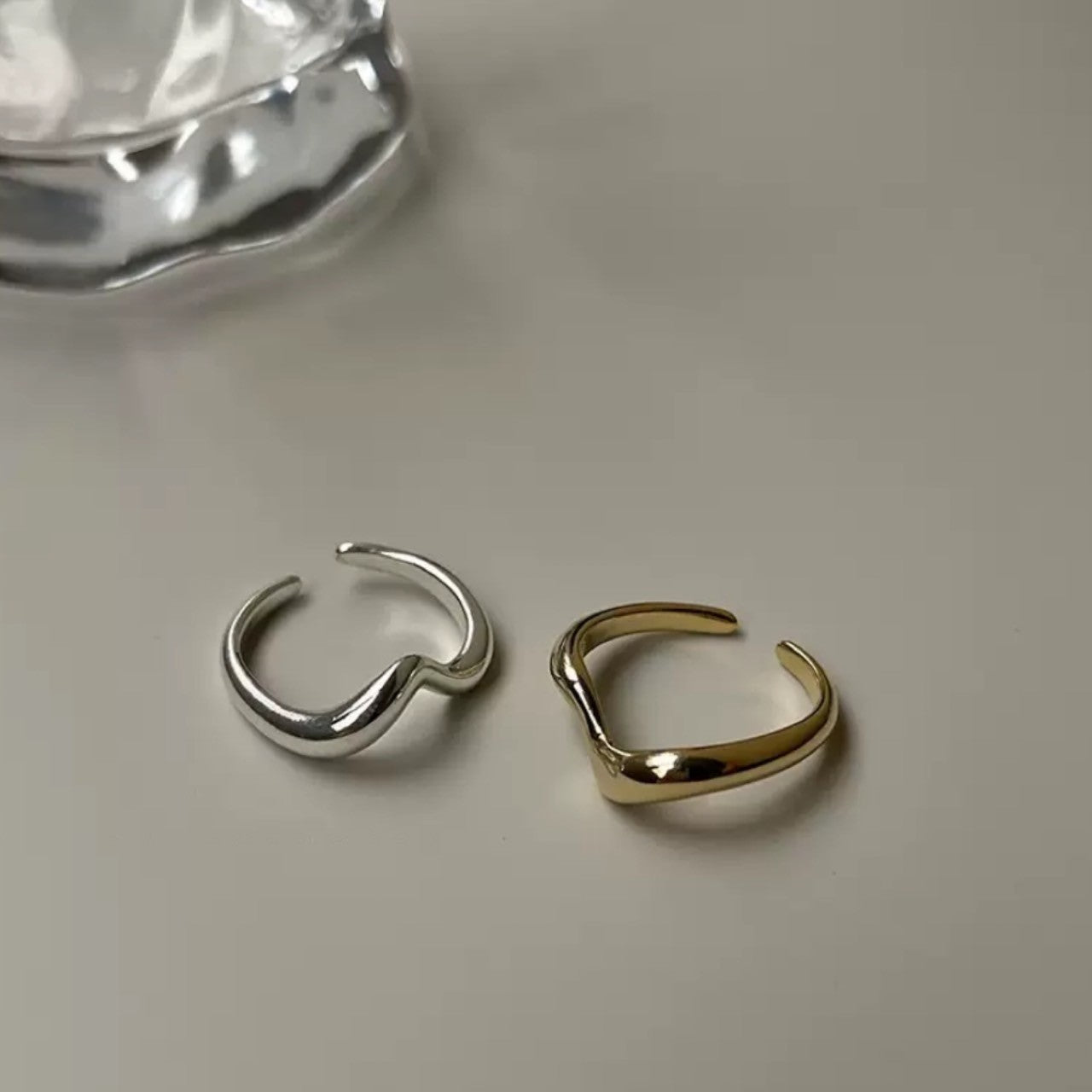 bicolor double twist ring