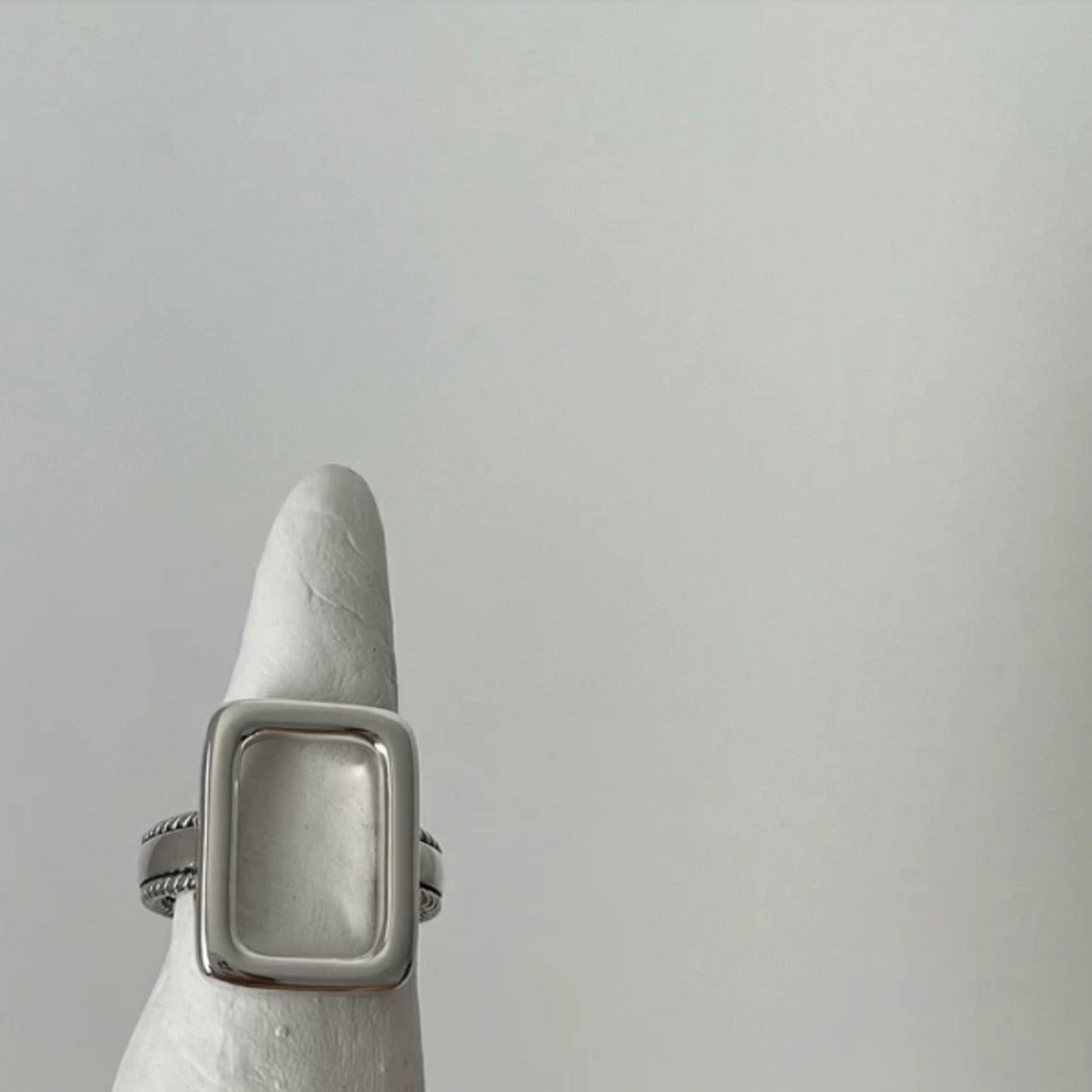 square flame ring & wide wave ring
