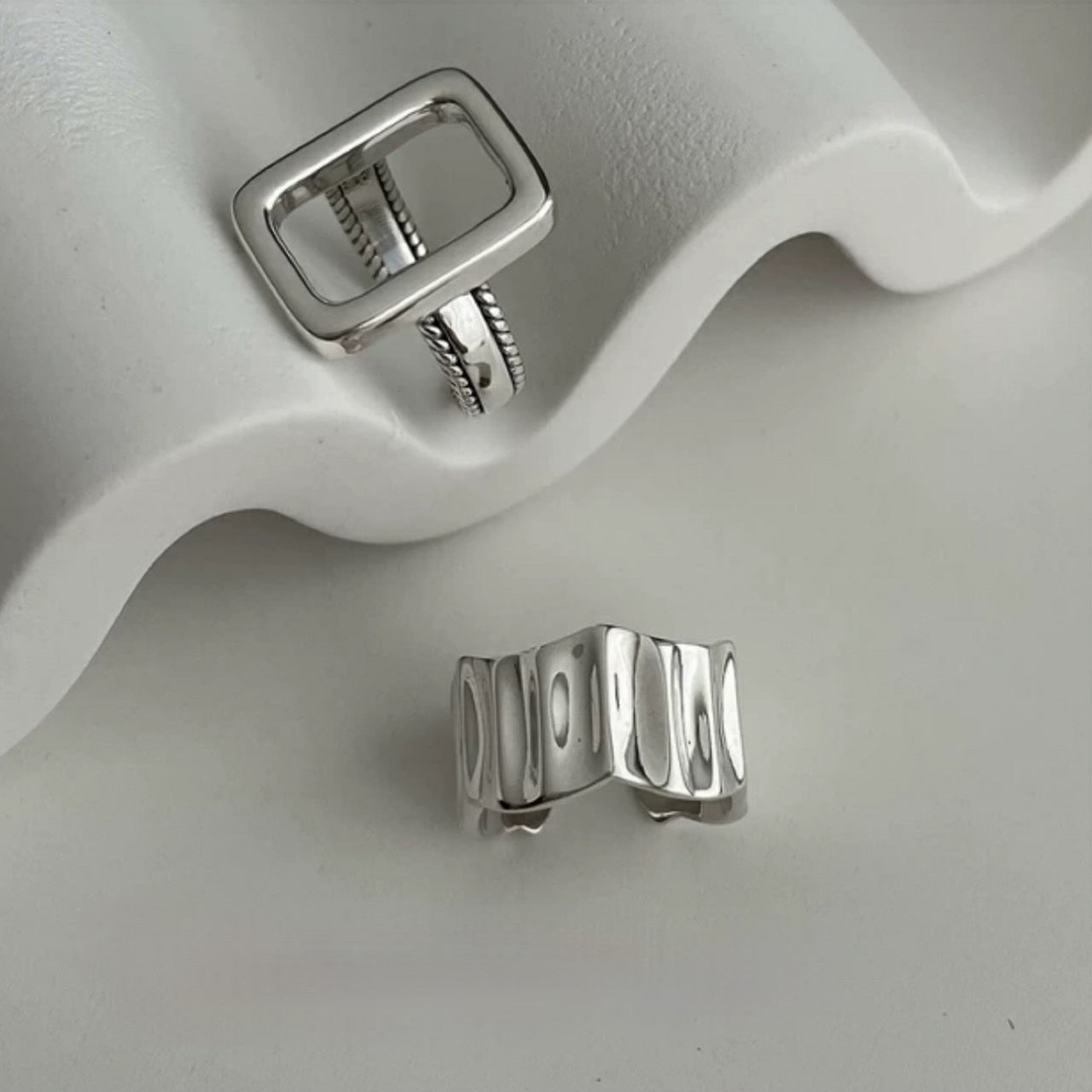 square flame ring & wide wave ring