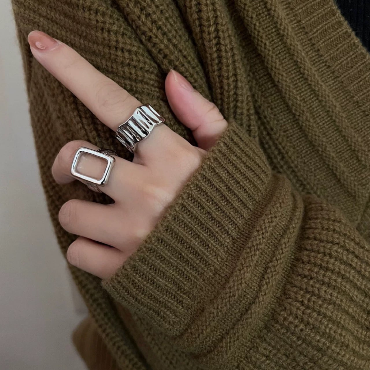 square flame ring & wide wave ring