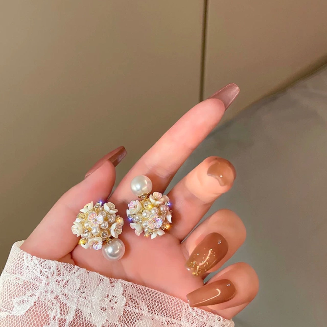 flower bouquet & pearl pierce