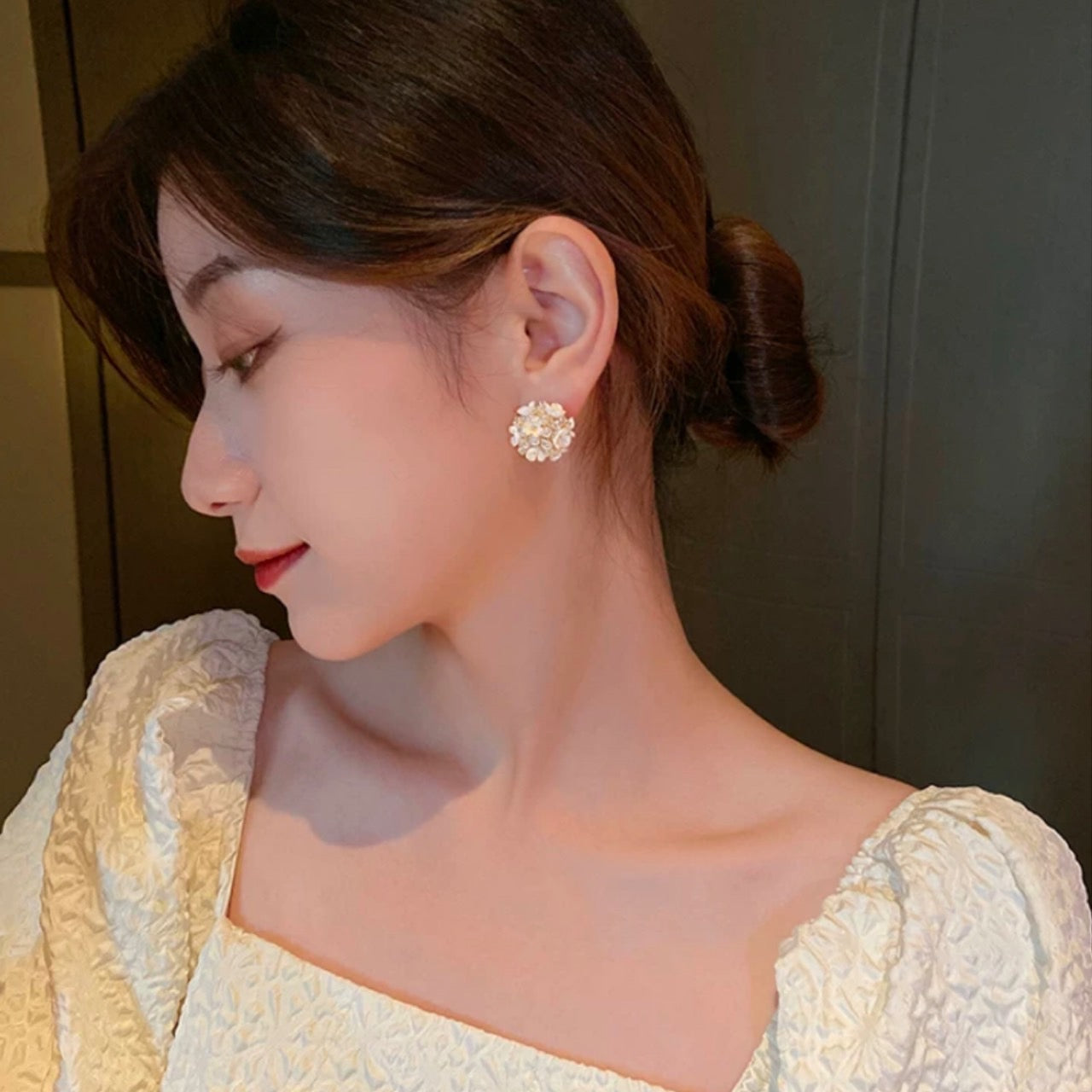 flower bouquet & pearl pierce