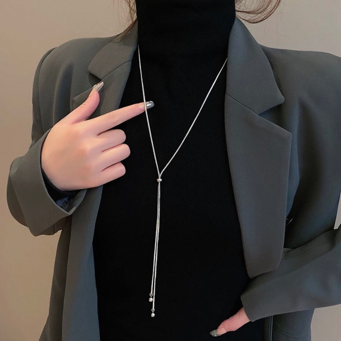 long Y necklace