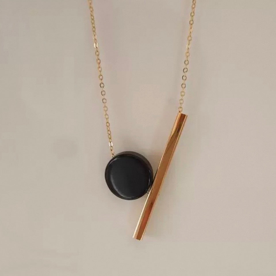 circle & line long necklace