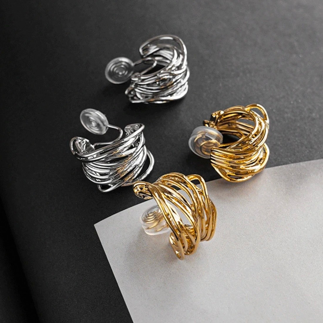 wire C earring