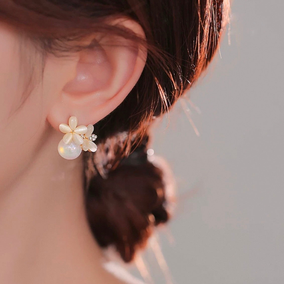 white flower pearl pierce