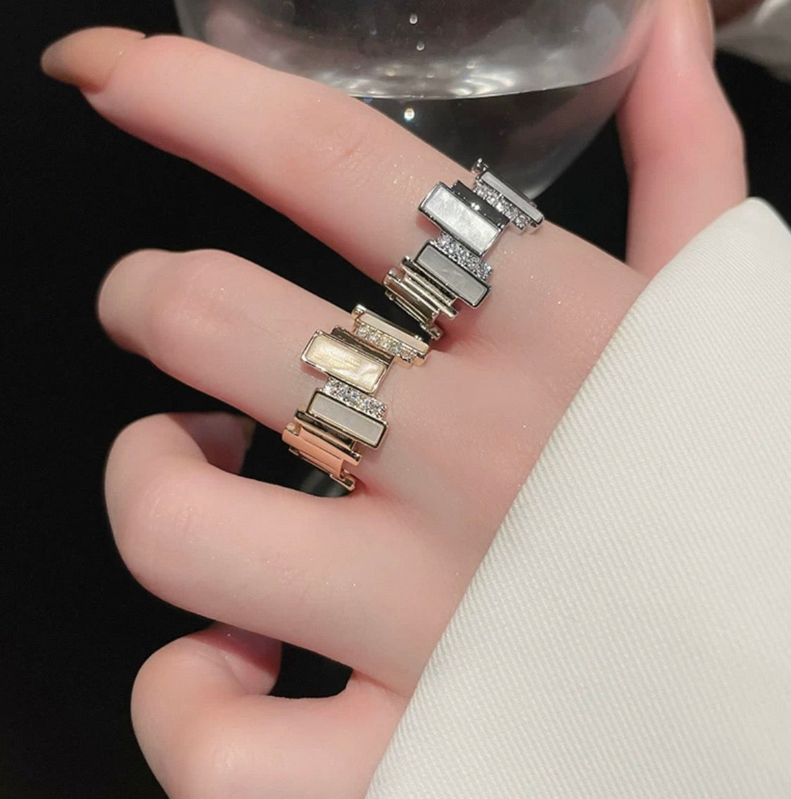 shiny panel ring
