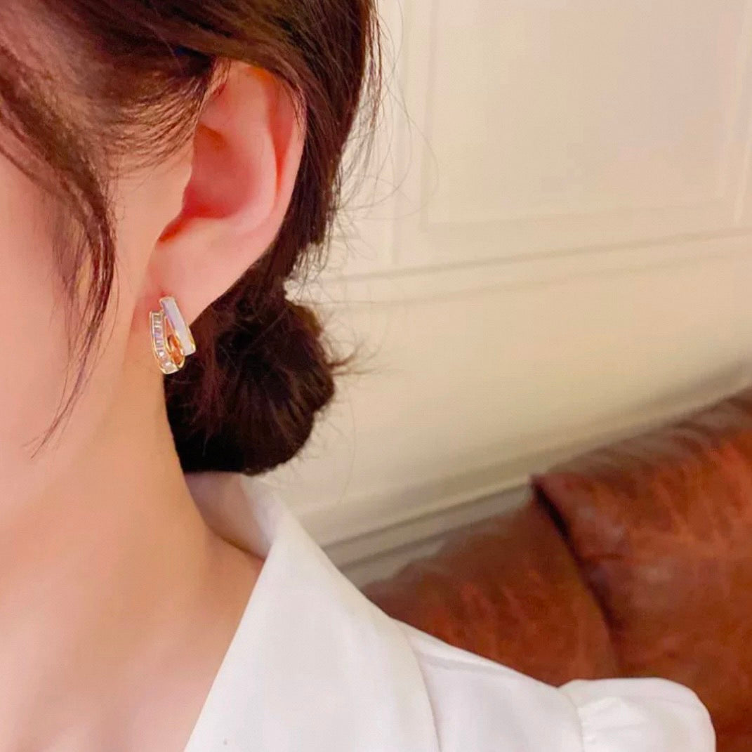 white & gold pierce