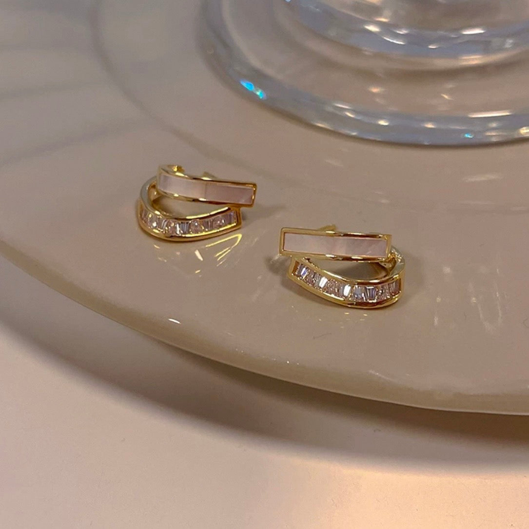 white & gold pierce