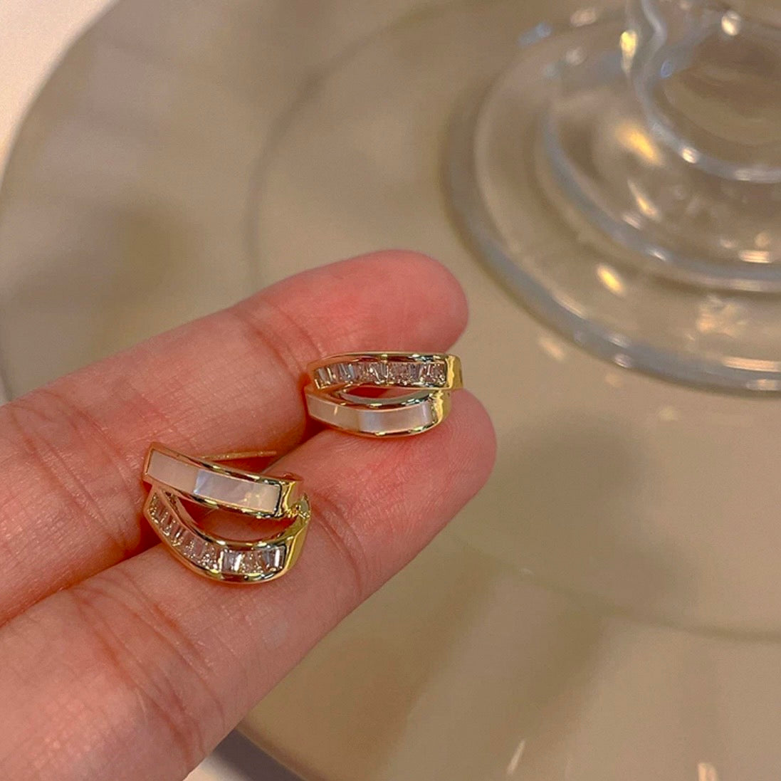 white & gold pierce