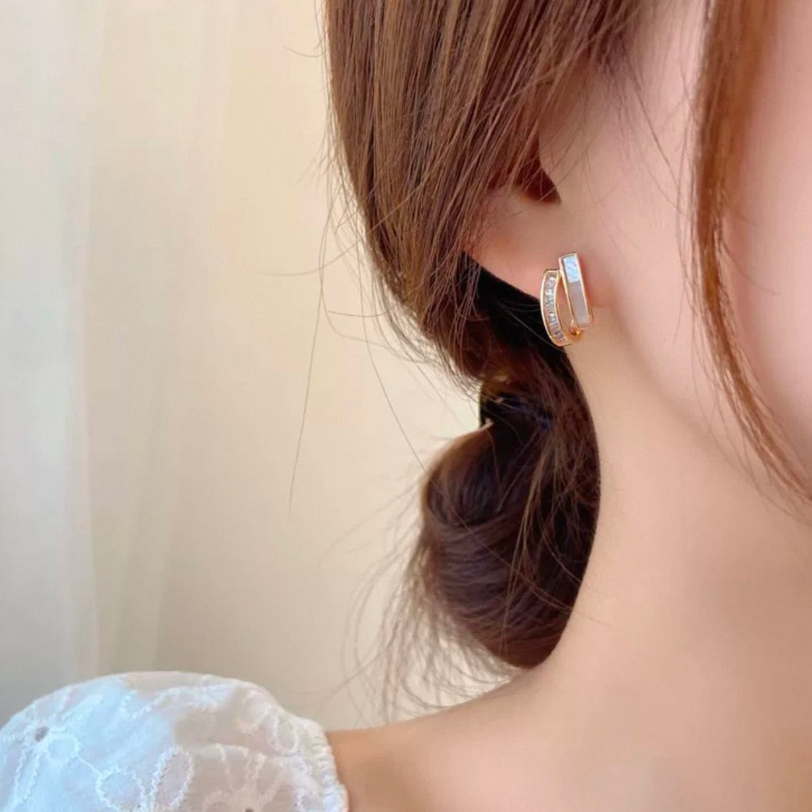 white & gold pierce