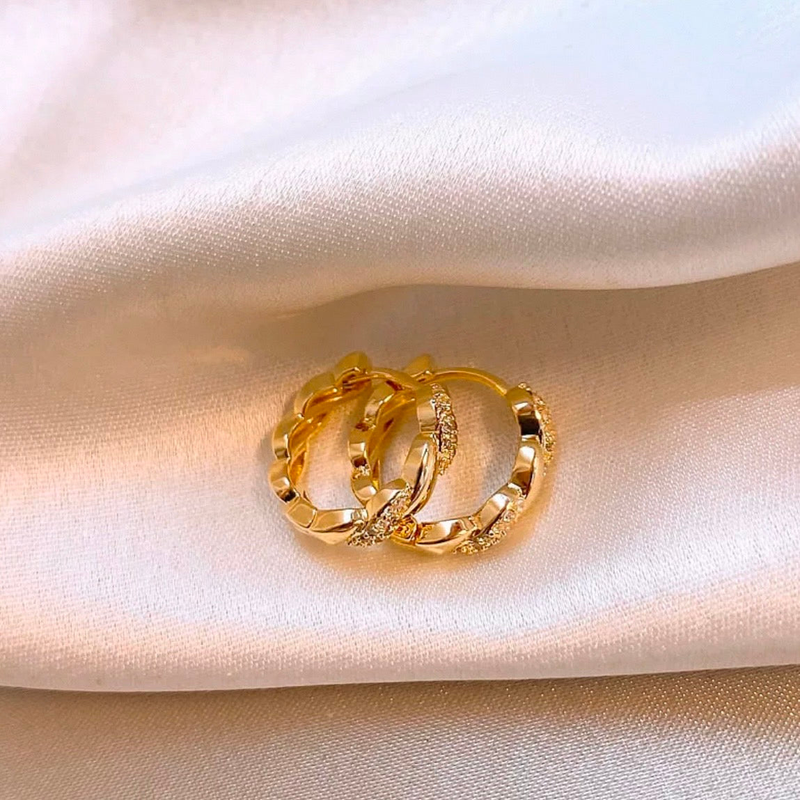 gold twist pierce