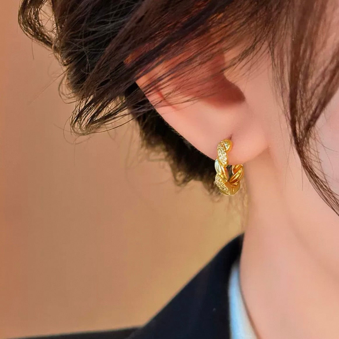 gold twist pierce