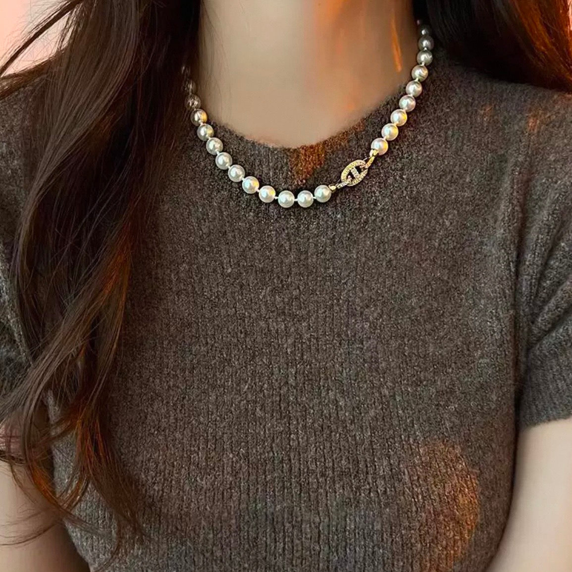 elegant pearl necklace