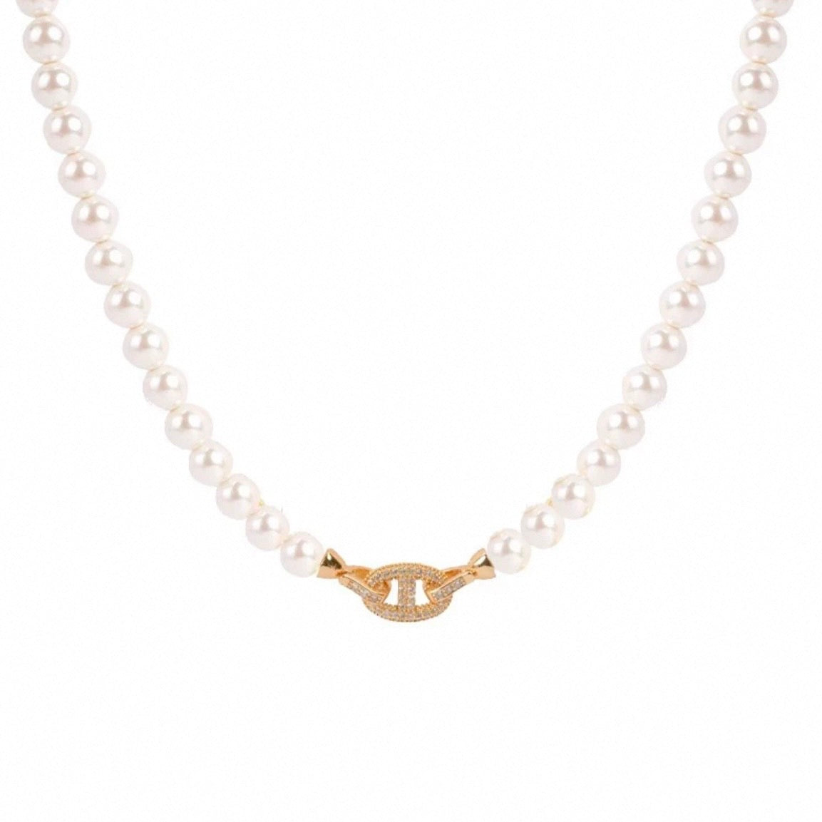 elegant pearl necklace