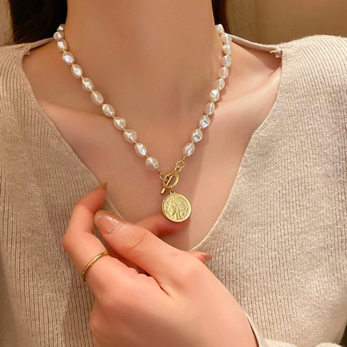 baroque pearl coin necklace