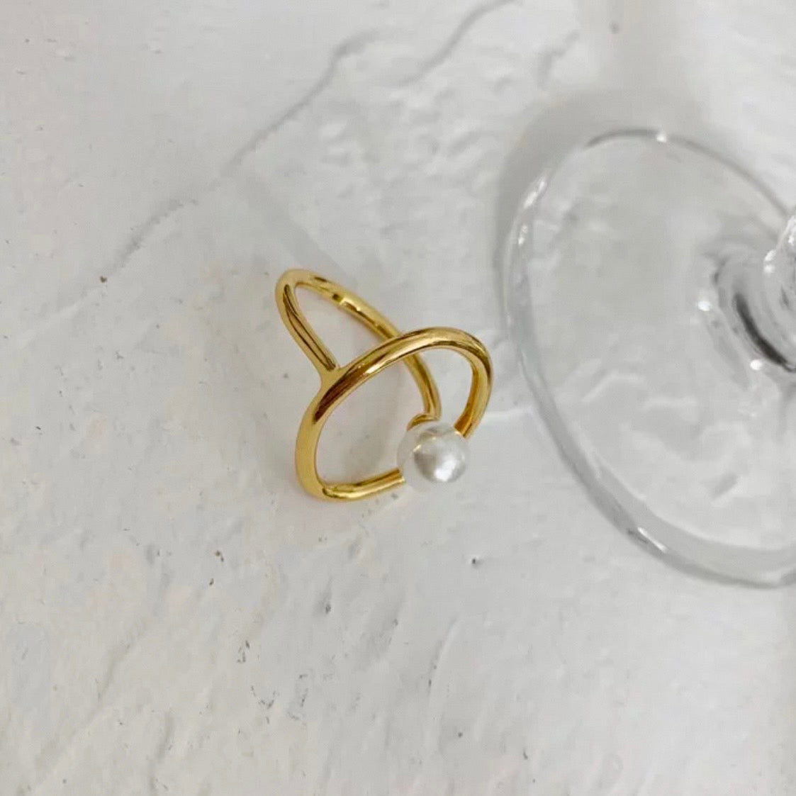 circle pearl ring