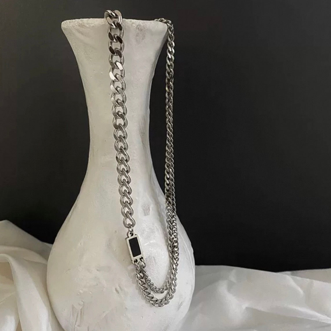 black stone & chain necklace