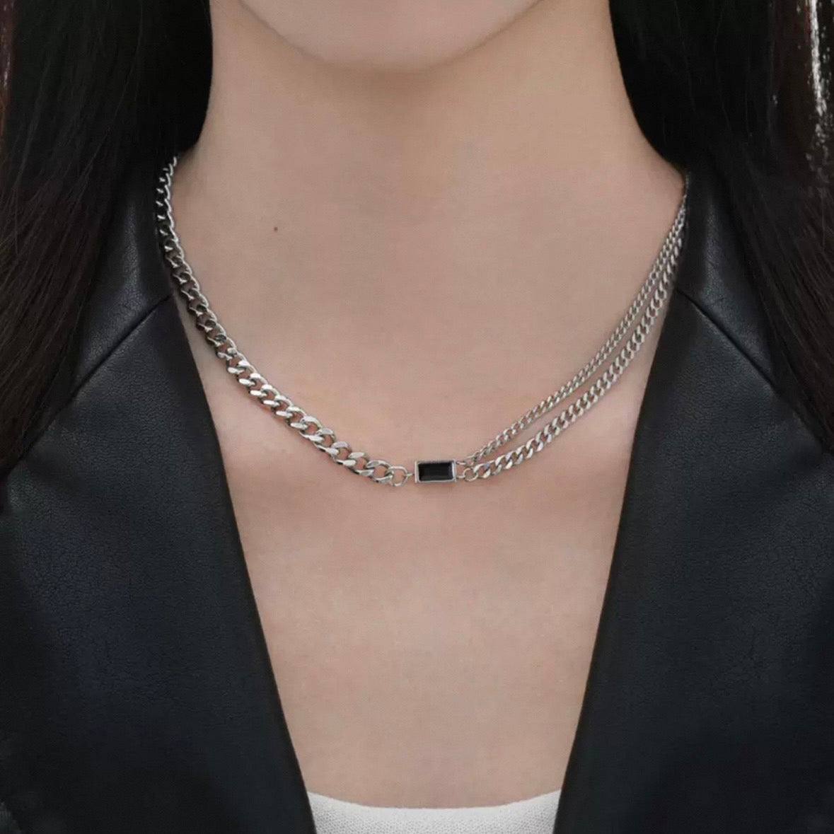 black stone & chain necklace