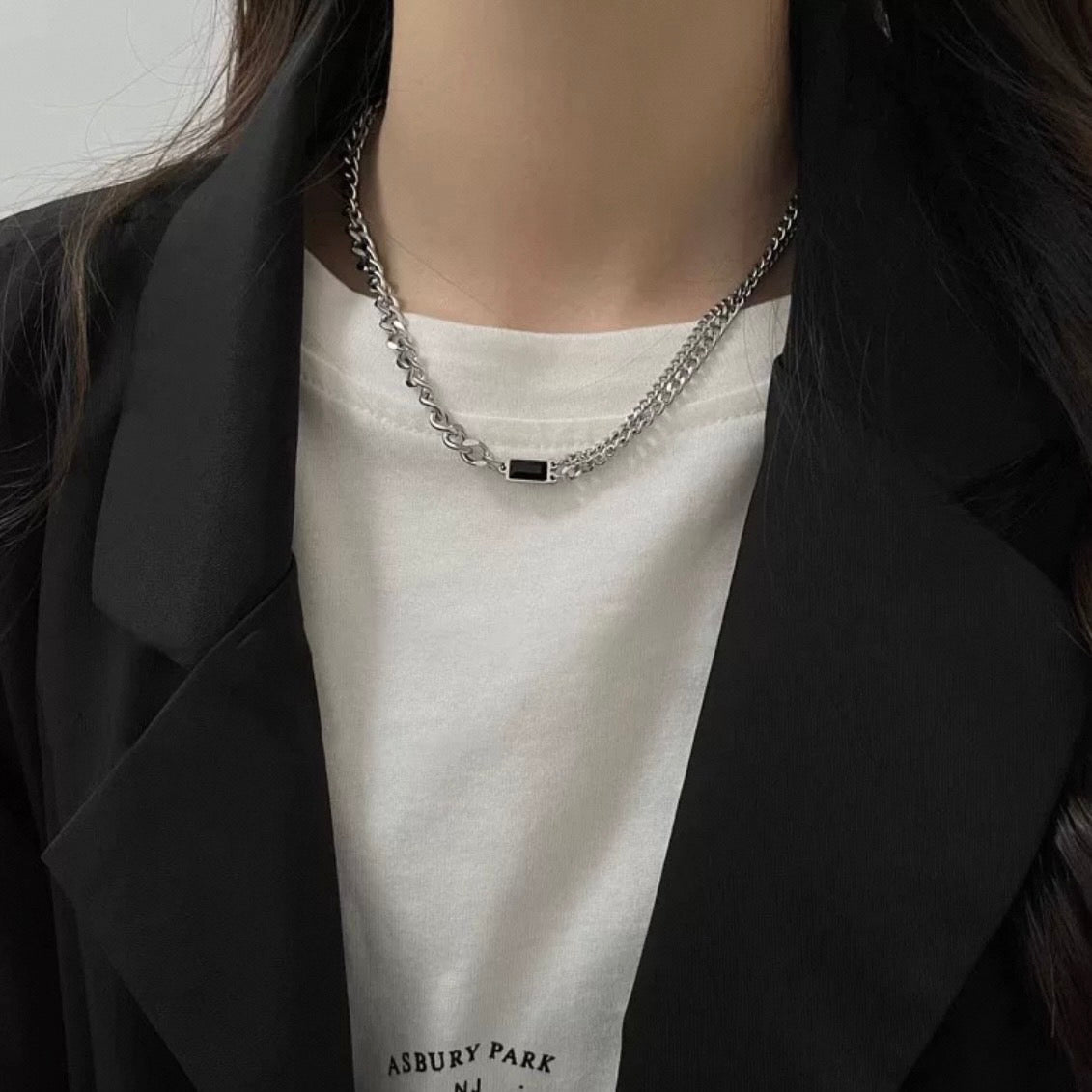 black stone & chain necklace