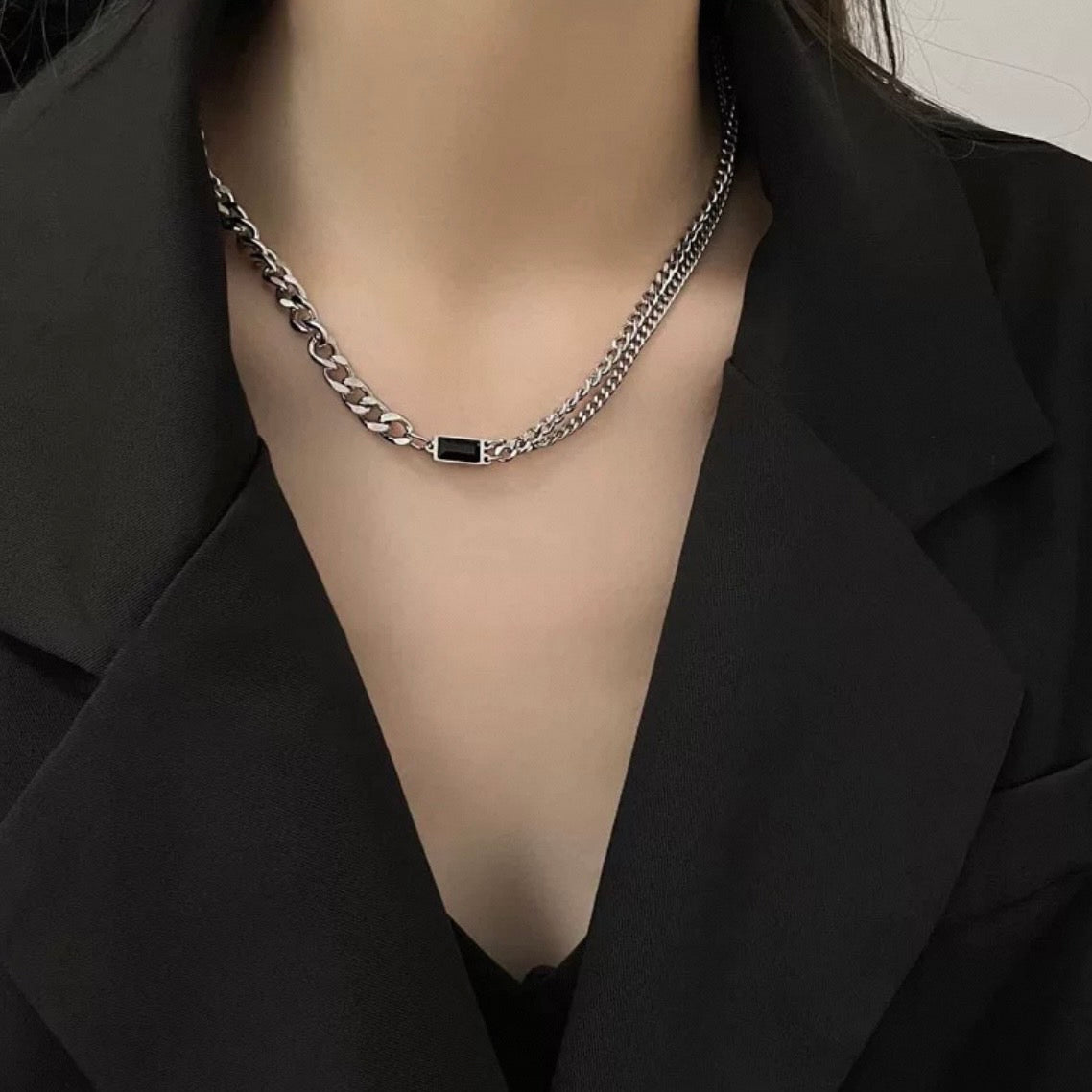 black stone & chain necklace