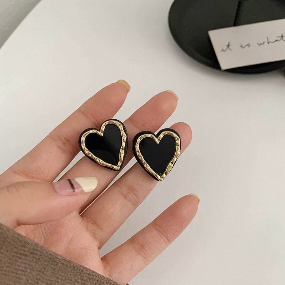 retro love pierce