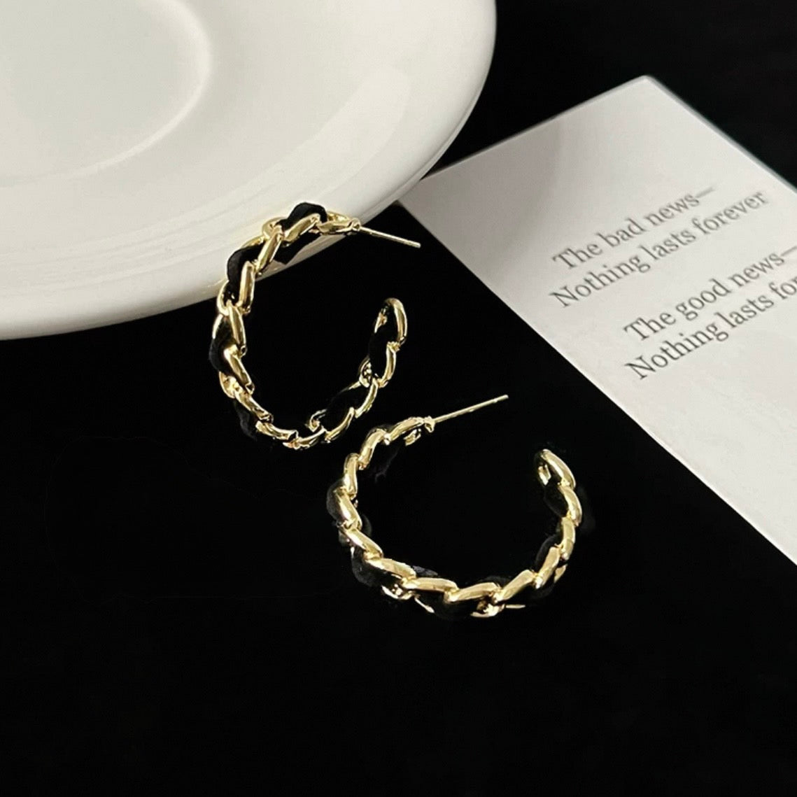 elegant black twist pierce