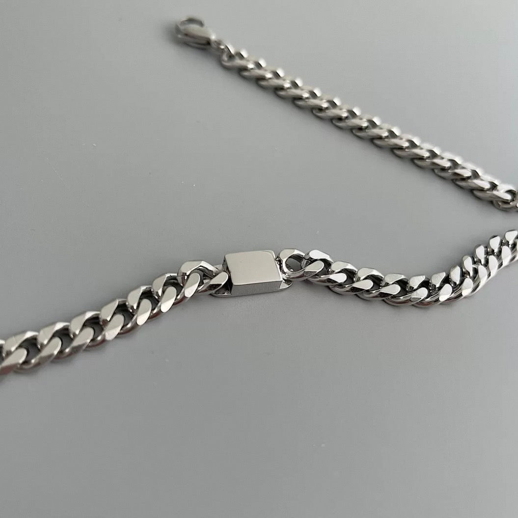 rugged chain necklace