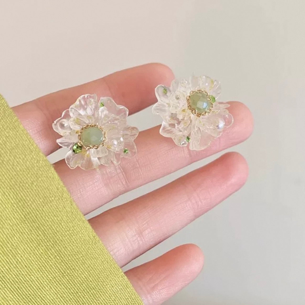 clear flower pierce