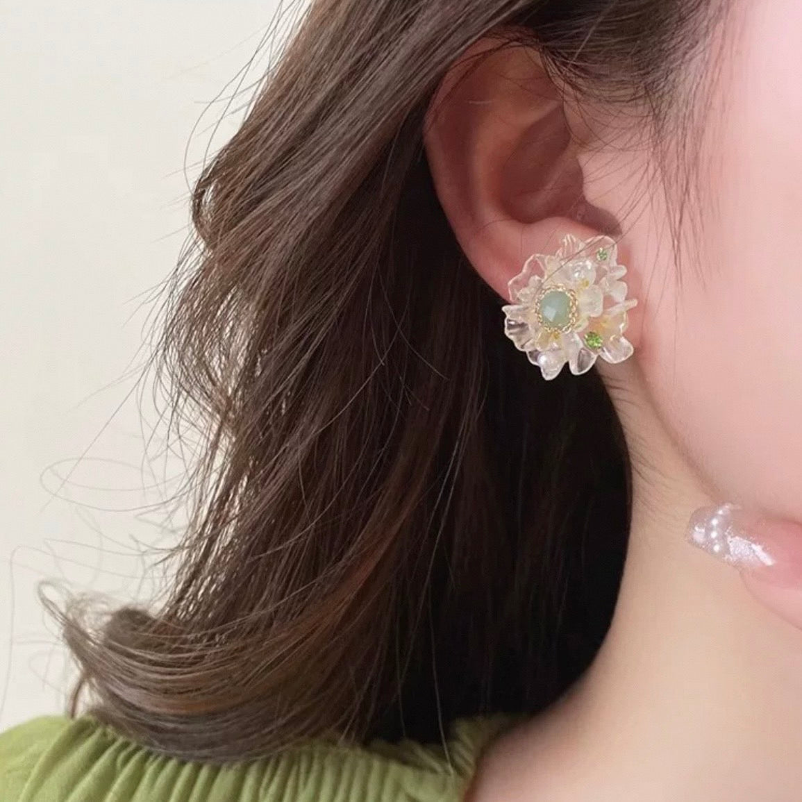 clear flower pierce