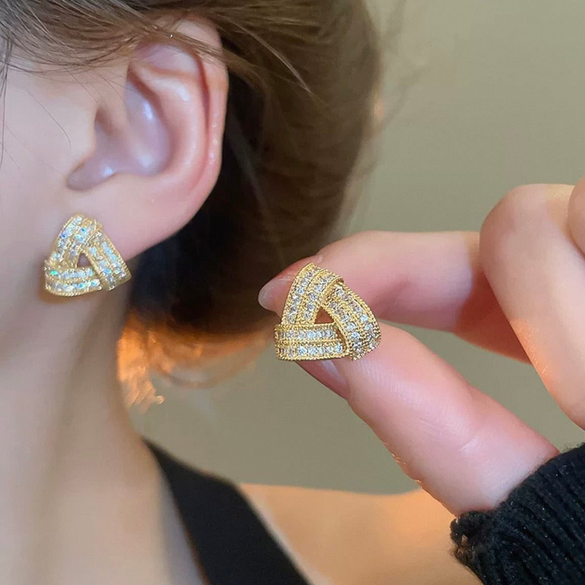 triangle shiny ribon pierce