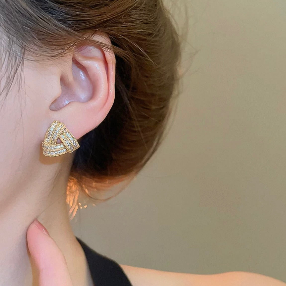 triangle shiny ribon pierce