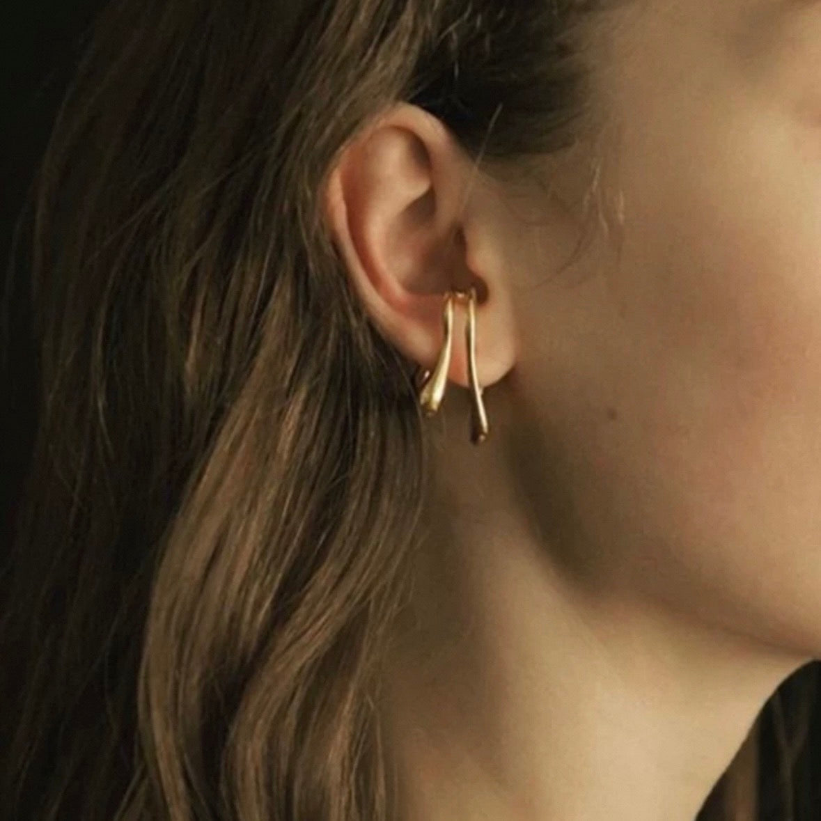 melty curve earcuff