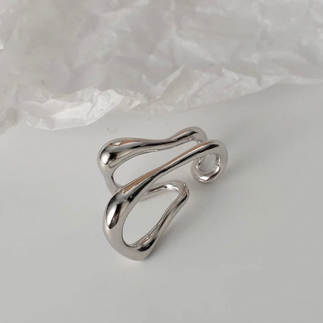 melty curve earcuff