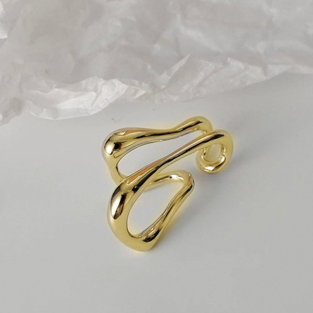 melty curve earcuff