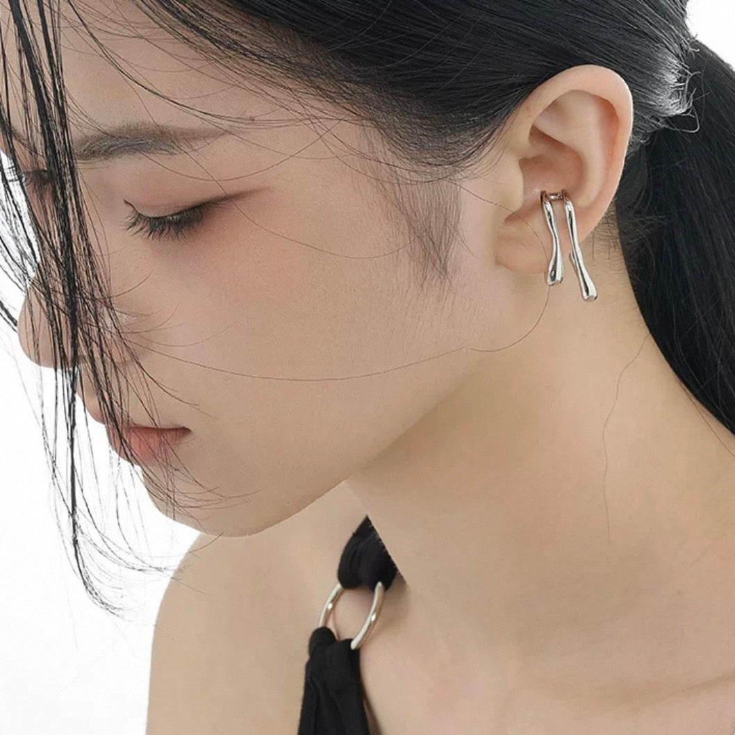 melty curve earcuff