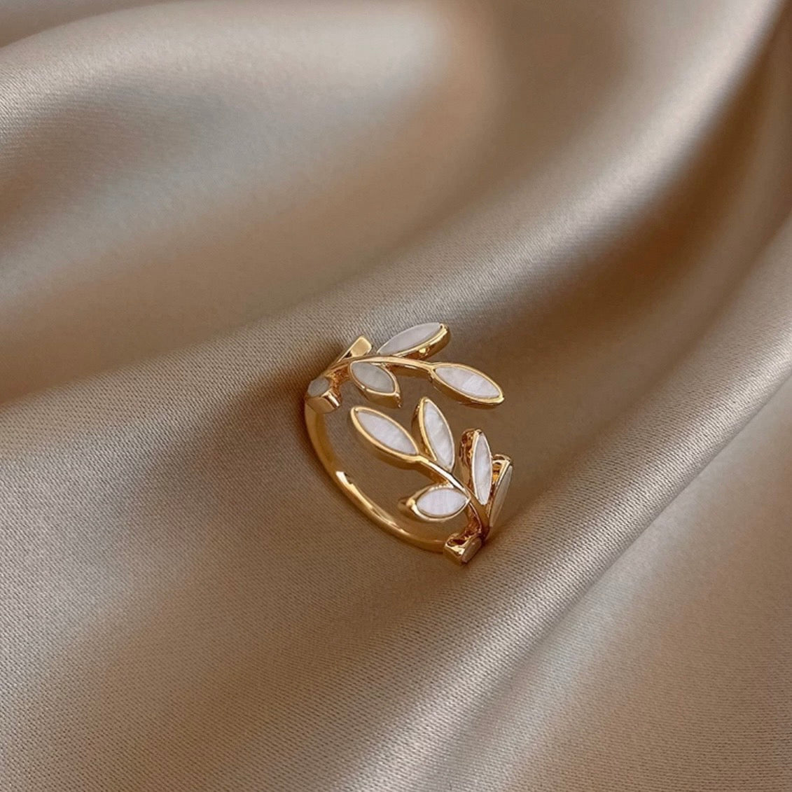 white leaf open ring