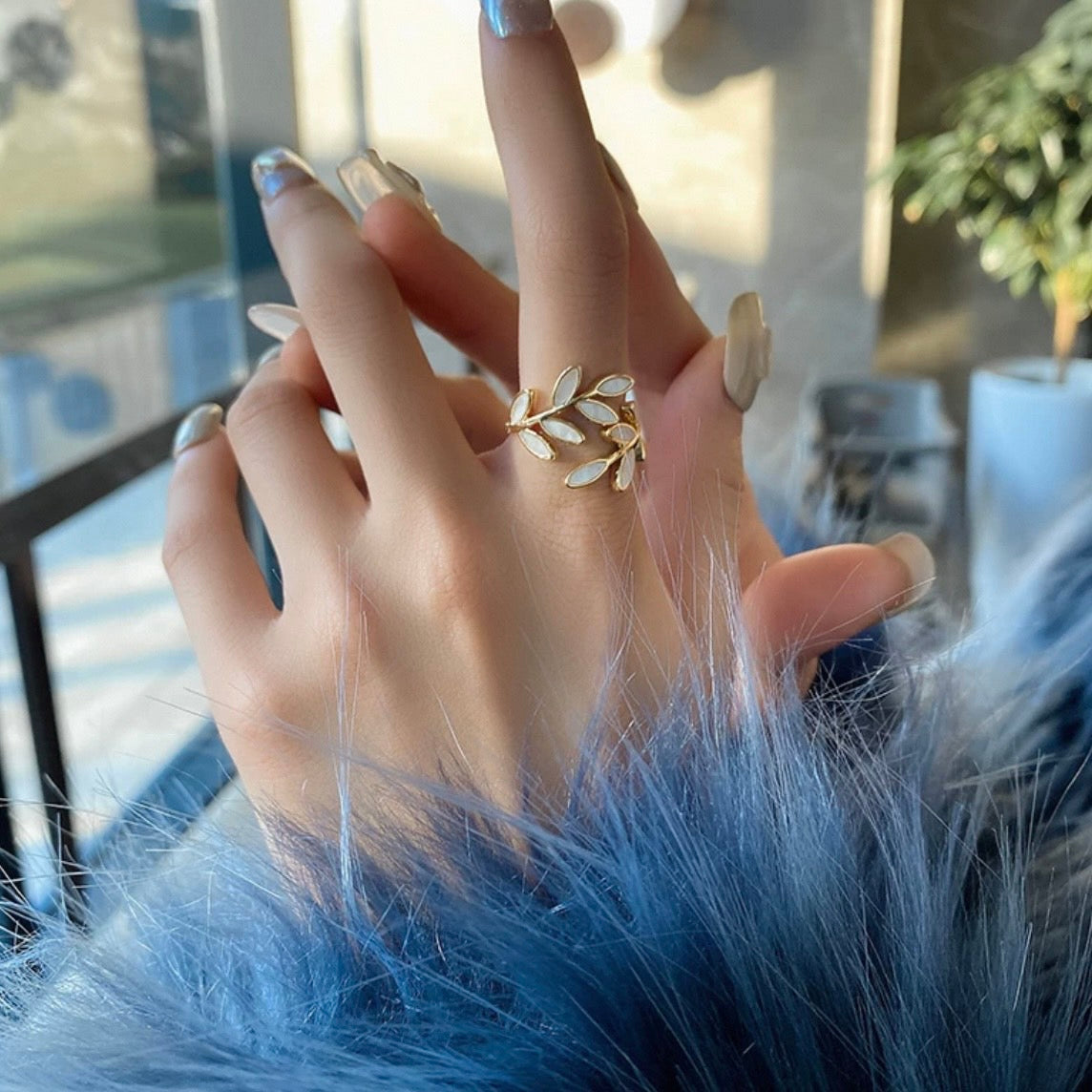white leaf open ring
