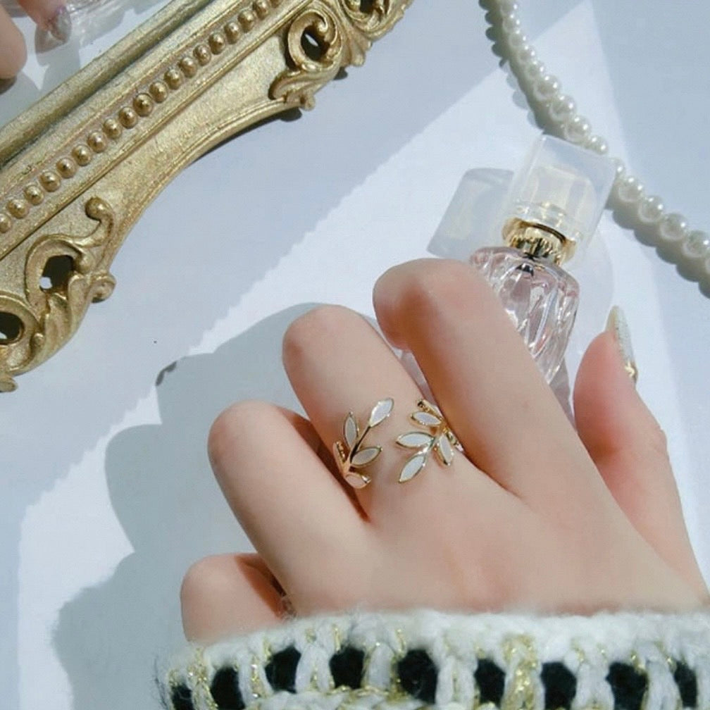 white leaf open ring
