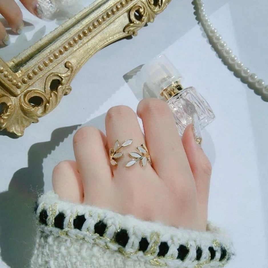 white leaf open ring