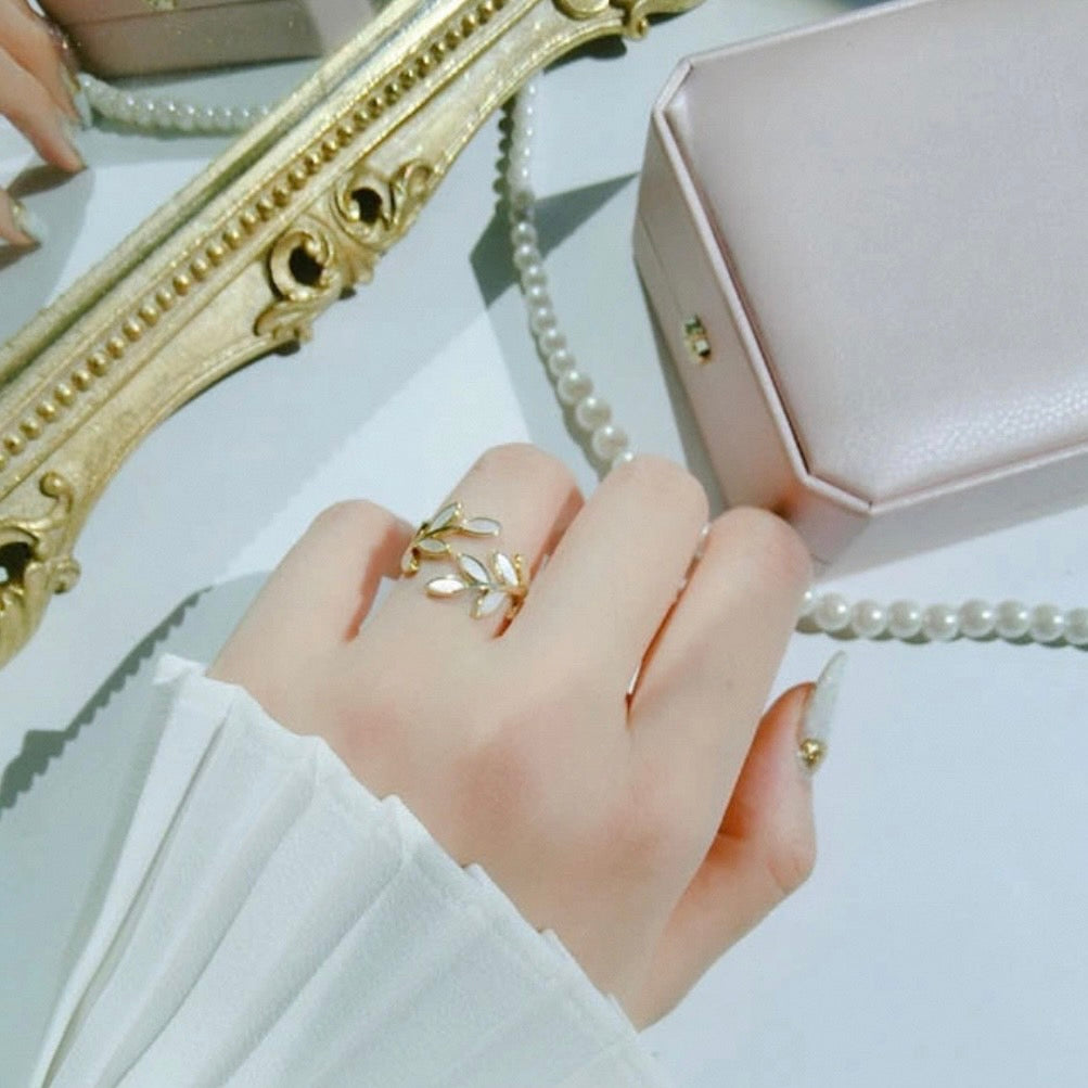 white leaf open ring