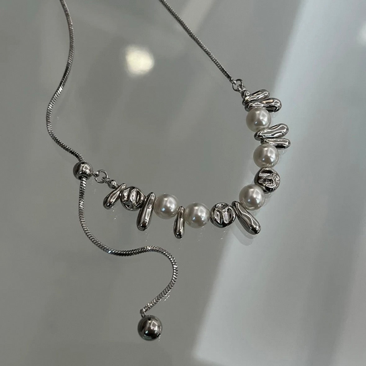 silver wave pearl necklace